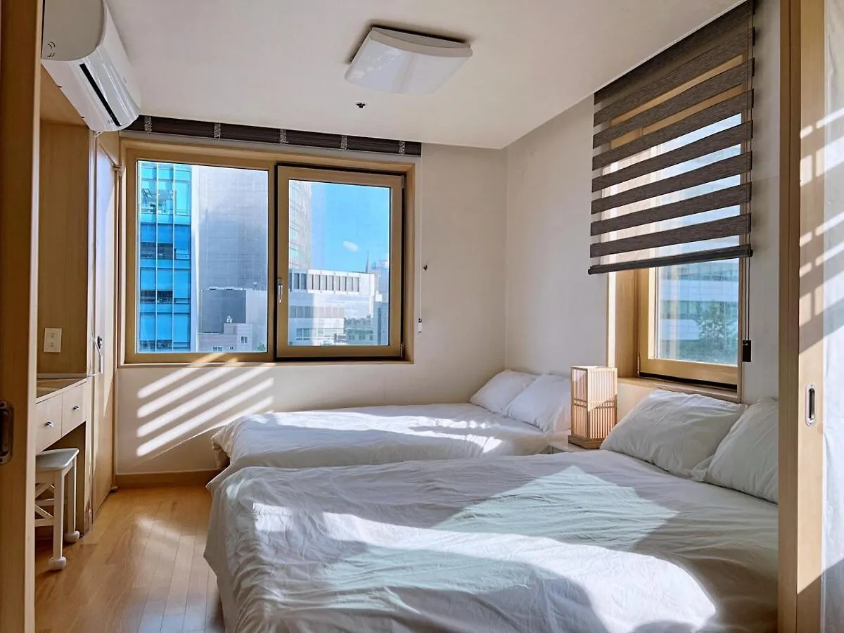 Warm 2Br Stay 1 Min From Subway Seoul South Korea