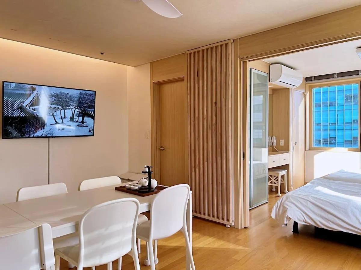 Apartment Warm 2Br Stay 1 Min From Subway Seoul South Korea